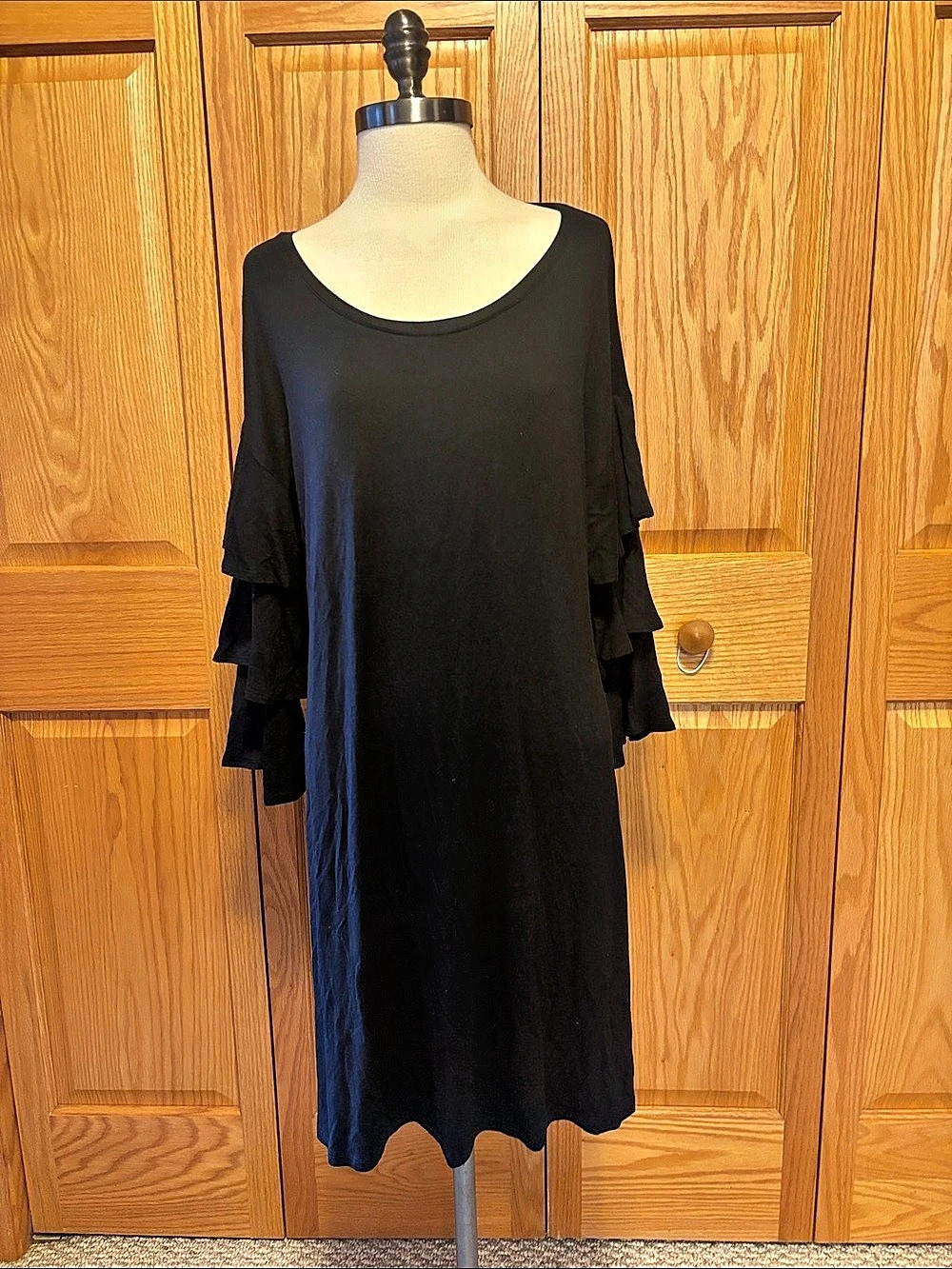 Chelsea & Theodore Ruffle Sleeve Midi Dress in Black Large Like New